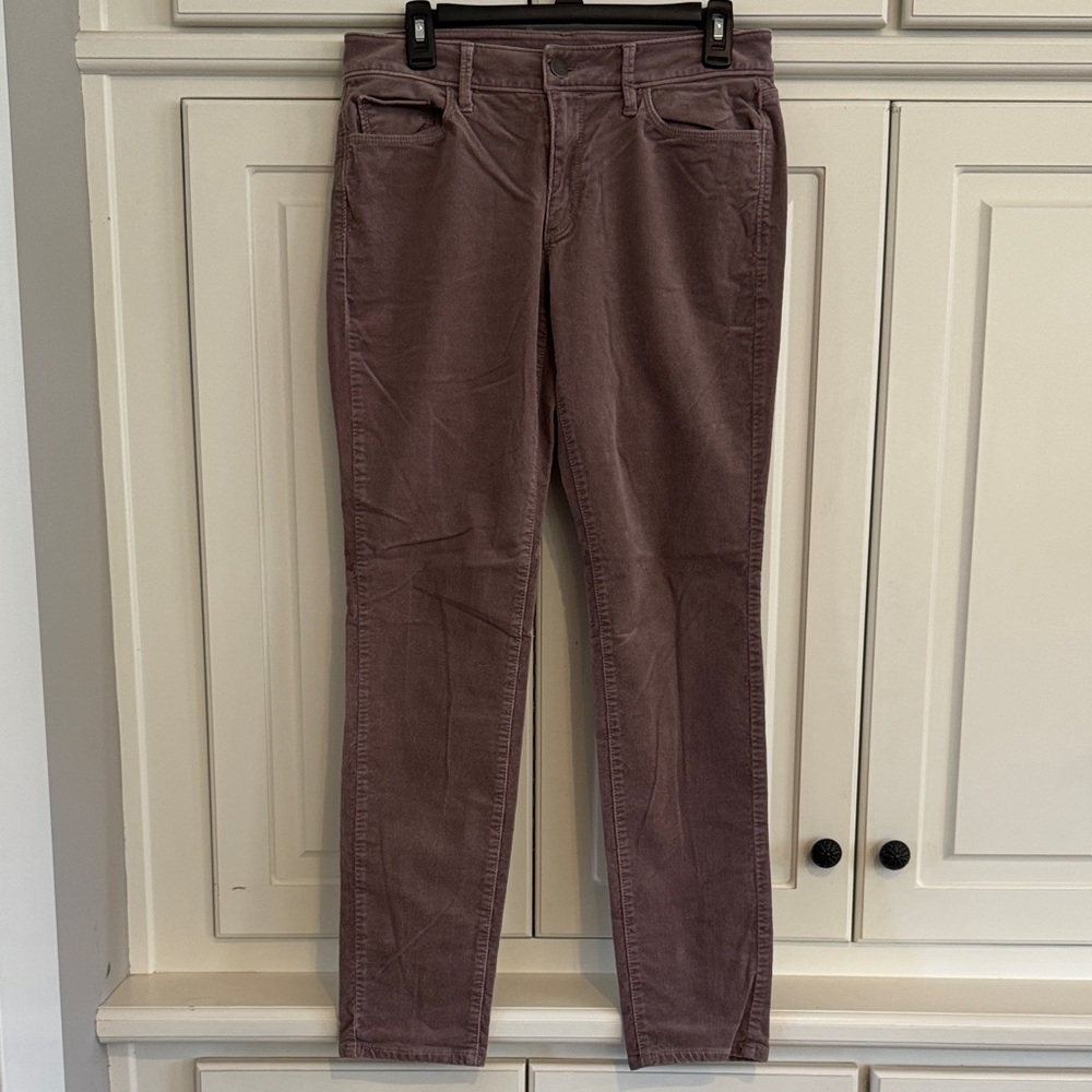 LOFT Women's size 6 Mauve Curvy Skinny Corduroy Pants